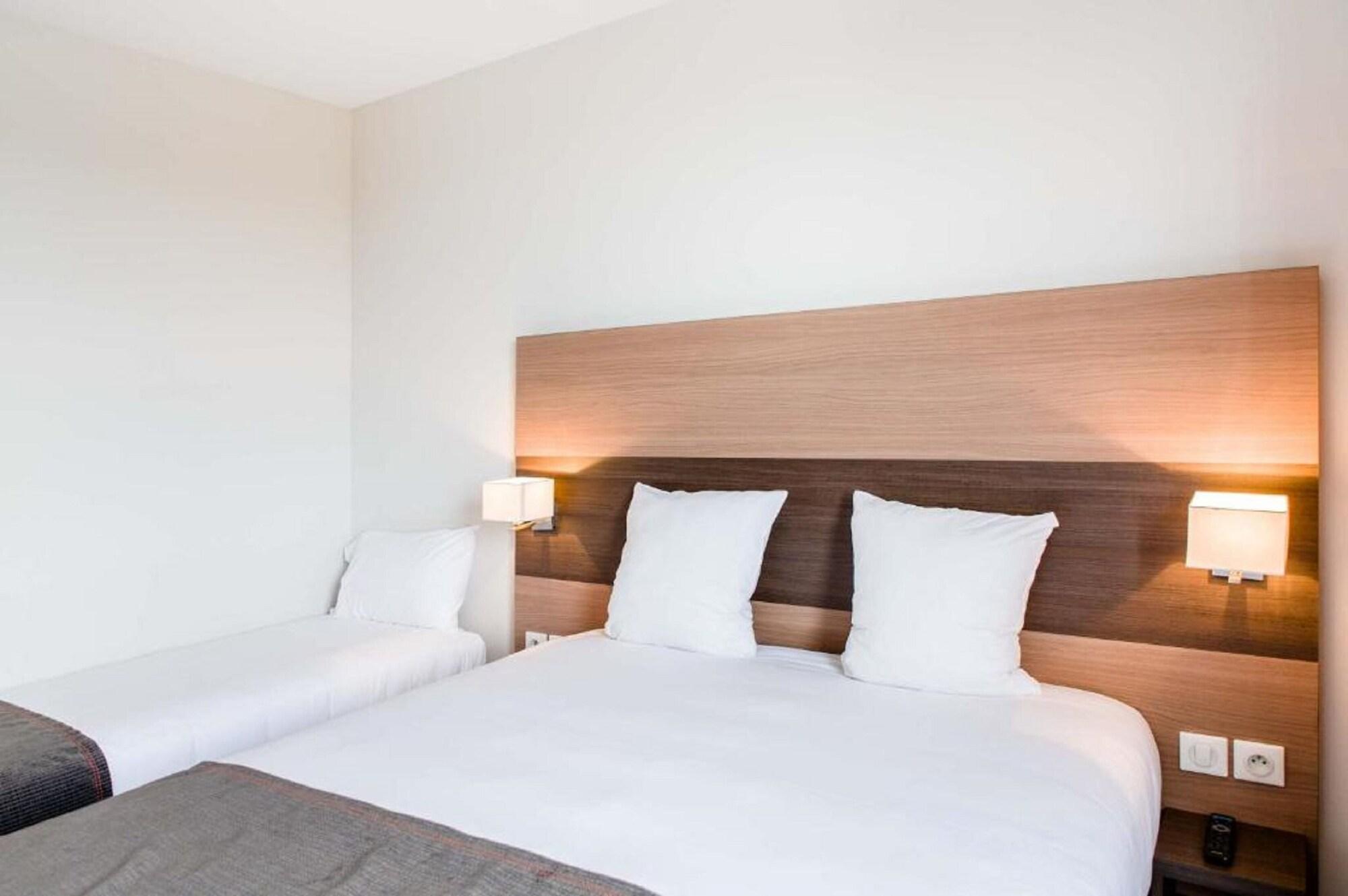Dios Hotel Bruguieres Екстер'єр фото