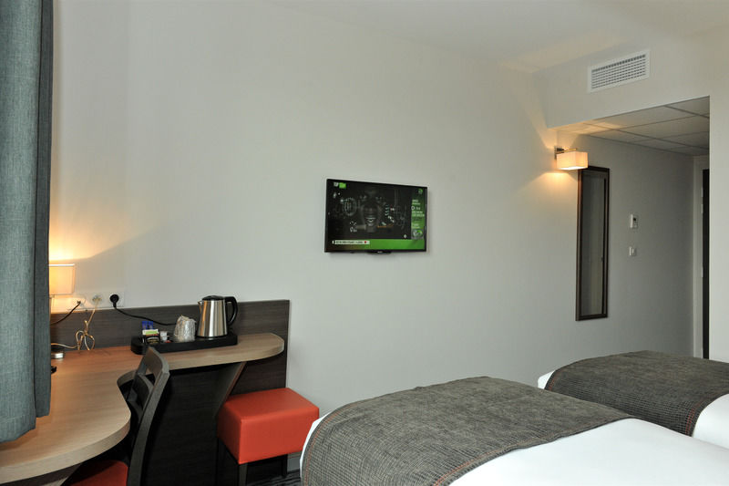 Dios Hotel Bruguieres Екстер'єр фото