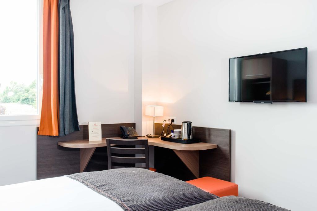 Dios Hotel Bruguieres Екстер'єр фото